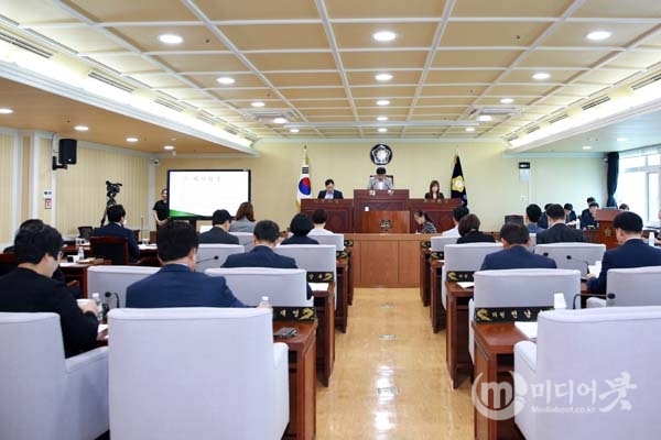 아산시의회가 2일 21일간의 제213회 제1차 정례회 회기를 마쳤다. 아산시의회 제공