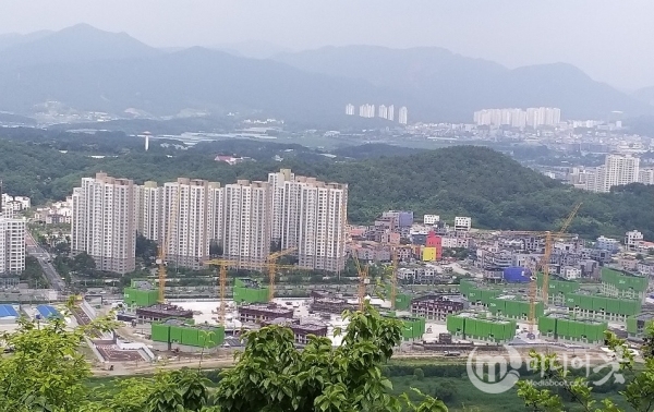주택도시보증공사(HUG)는 고분양가 관리지역으로 대전 서구·유성구 등을 추가했다. 사진은 도안신도시 전경. 미디어붓DB