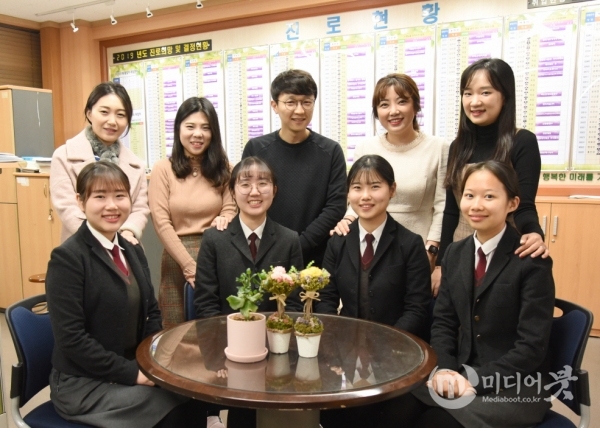 대전여자상업고등학교가 금융권에 다수 합격하는 경사를 맞고 있다. 대전시교육청 제공